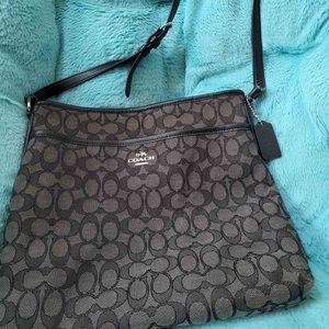 Coach crossbdy bag